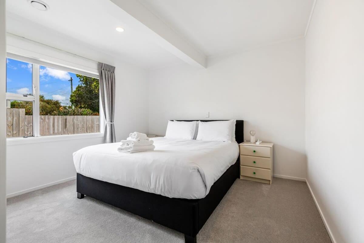 Holiday home Spacious Freshly Renovated 3br Ellerslie Unit *